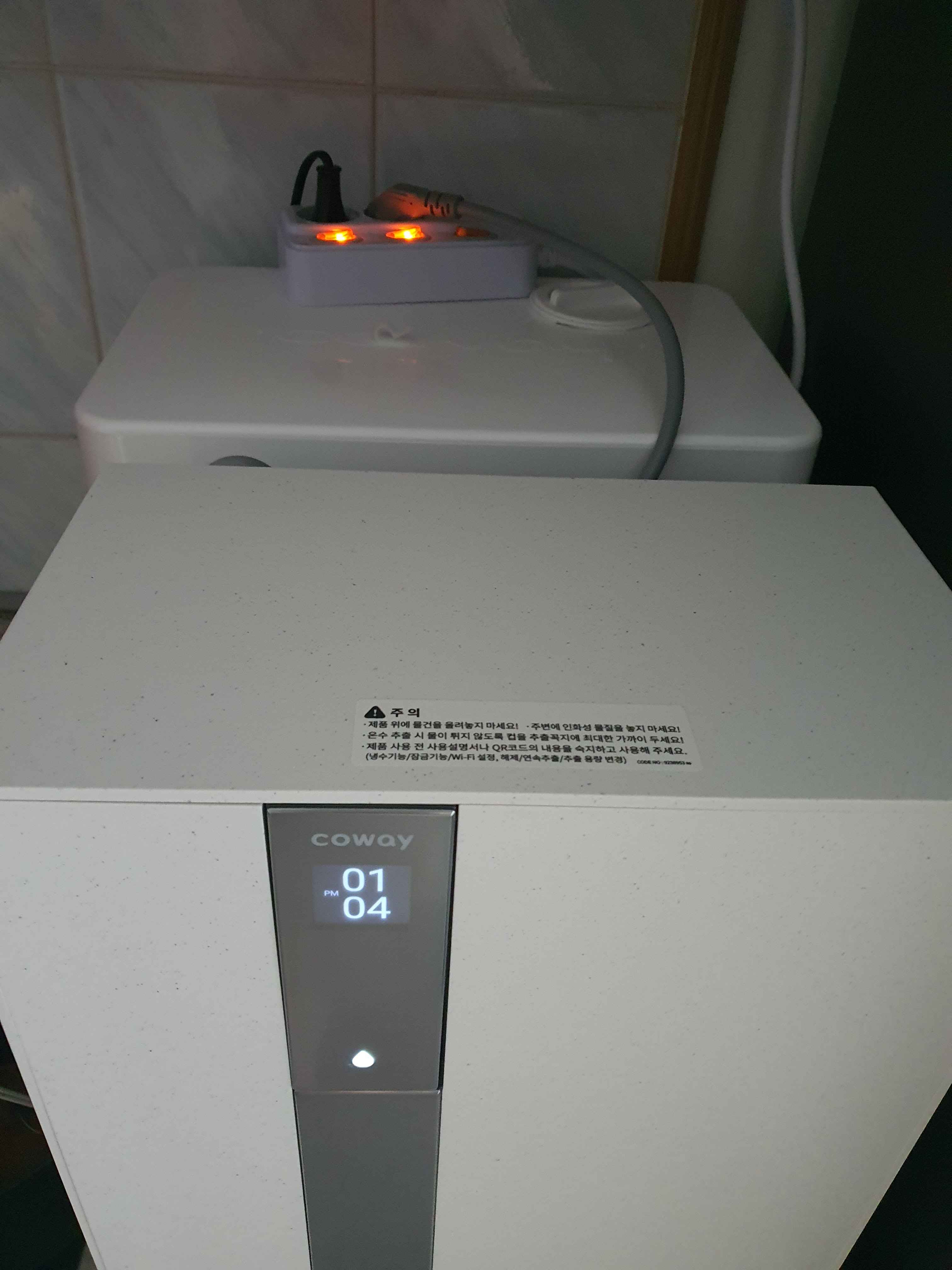 코웨이 노블 정수기 가로 CHP-8210N 냉온정수기 포슬린 화이트 제품 리뷰
